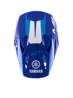 Kask Alpinestars Yamaha S-M3, kask motocrossowy, niebiesko-biały z połyskiem, widok z góry ukazujący daszek z białym logo i napisem Yamaha, jasnoniebieskie akcenty graficzne, agresywna aerodynamiczna konstrukcja skorupy