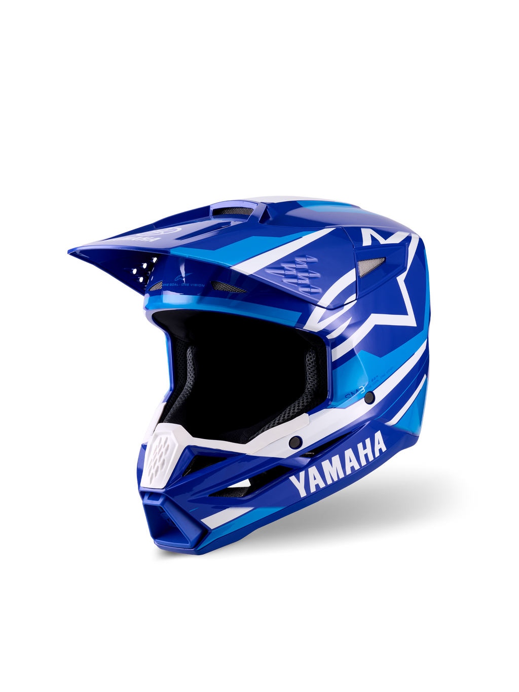Młodzieżowy kask motocrossowy Alpinestars Yamaha S-M3, niebiesko-białe błyszczące wykończenie, z wyraźnymi logotypami Yamaha i Alpinestars, aerodynamiczną konstrukcją daszka, szerokim otworem na gogle i wentylowaną szczęką dla lepszej wydajności w wyścigach terenowych.