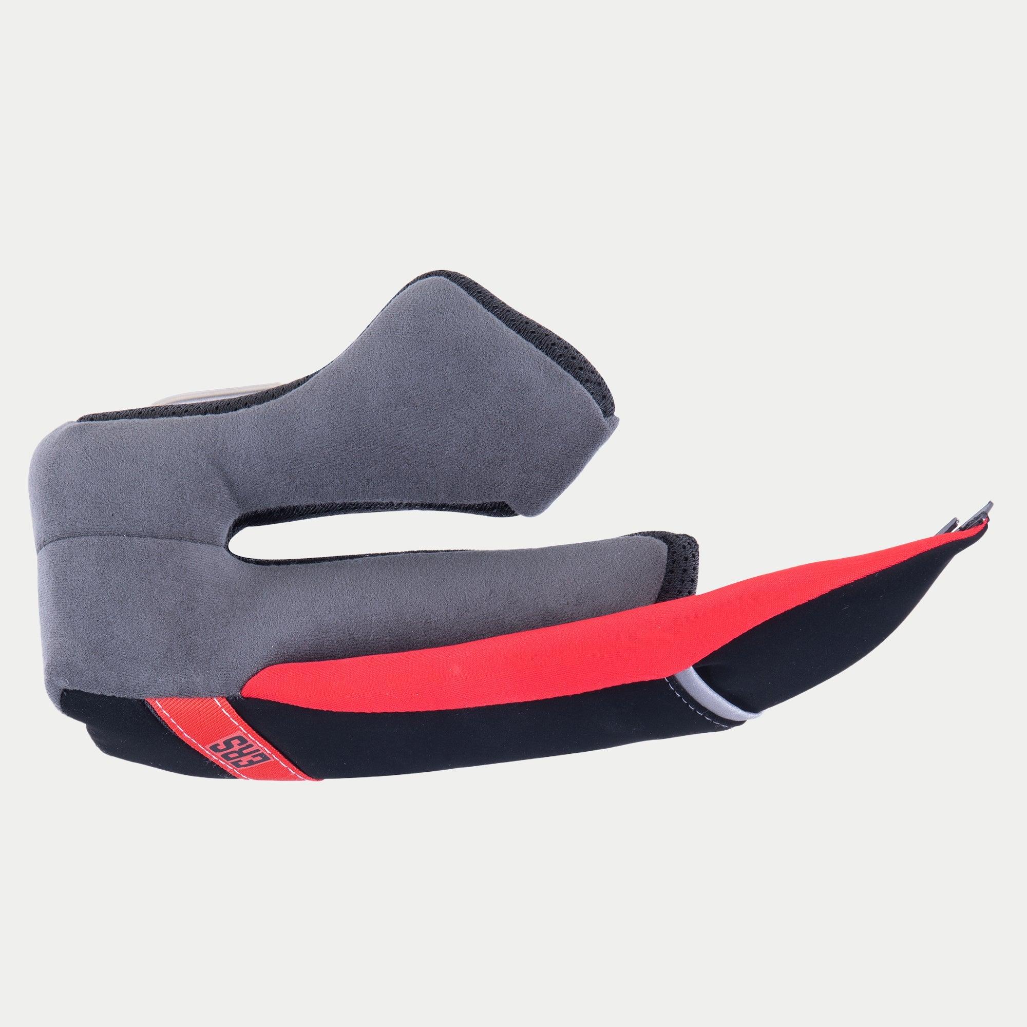 Alpinestars Supertech R10 Regular Cheek Pad, szara i czerwona, wymienna część wnętrza kasku, z miękką szarą wyściółką i czerwonym uchwytem systemu awaryjnego uwalniania ERS, widok z boku