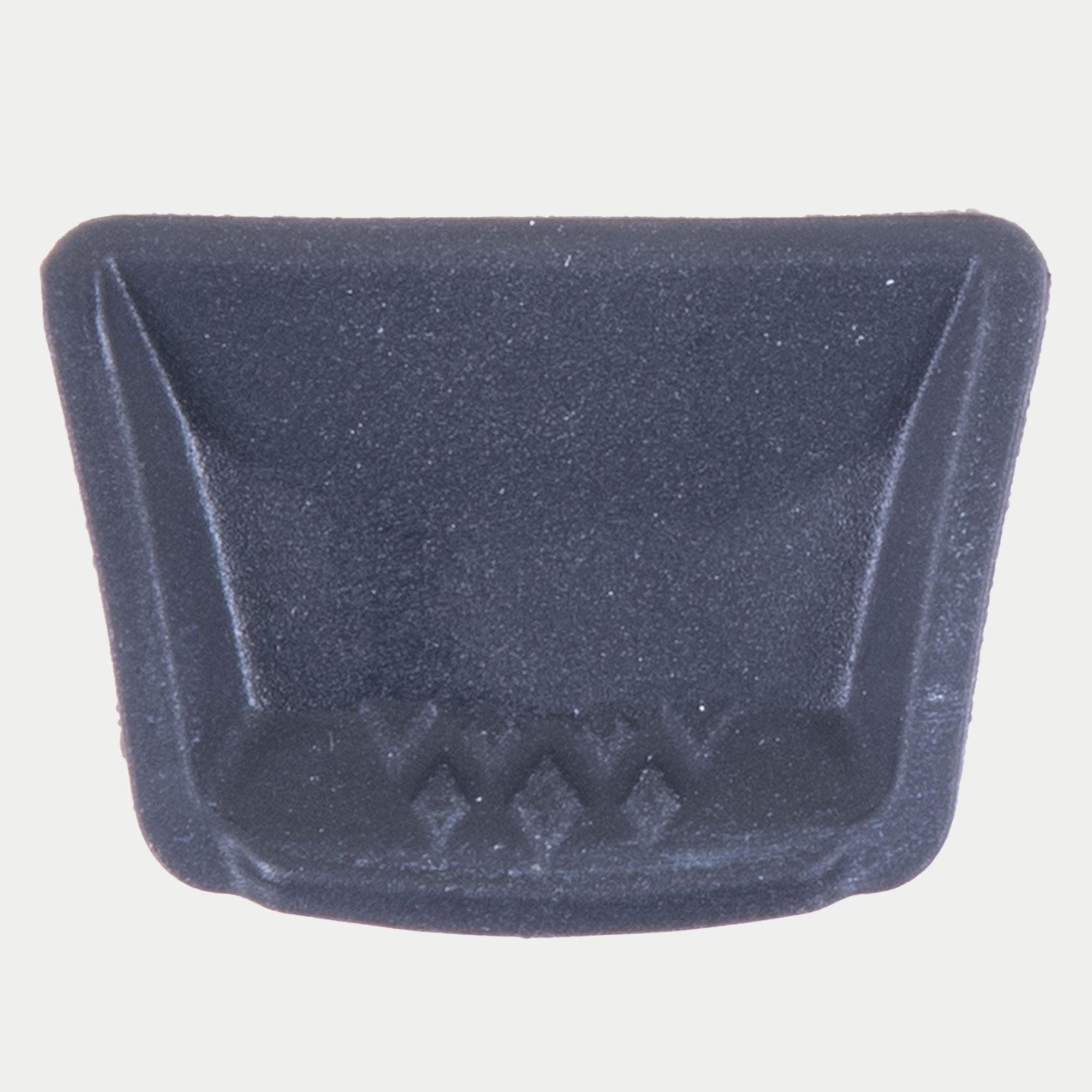 Alpinestars Supertech R10 Rubber Plug Chin Vent, akcesorium do kasku, czarny, formowany element gumowy do kasku S-R10, o teksturowanej trapezoidalnej konstrukcji zapewniającej bezpieczne zarządzanie wentylacją.