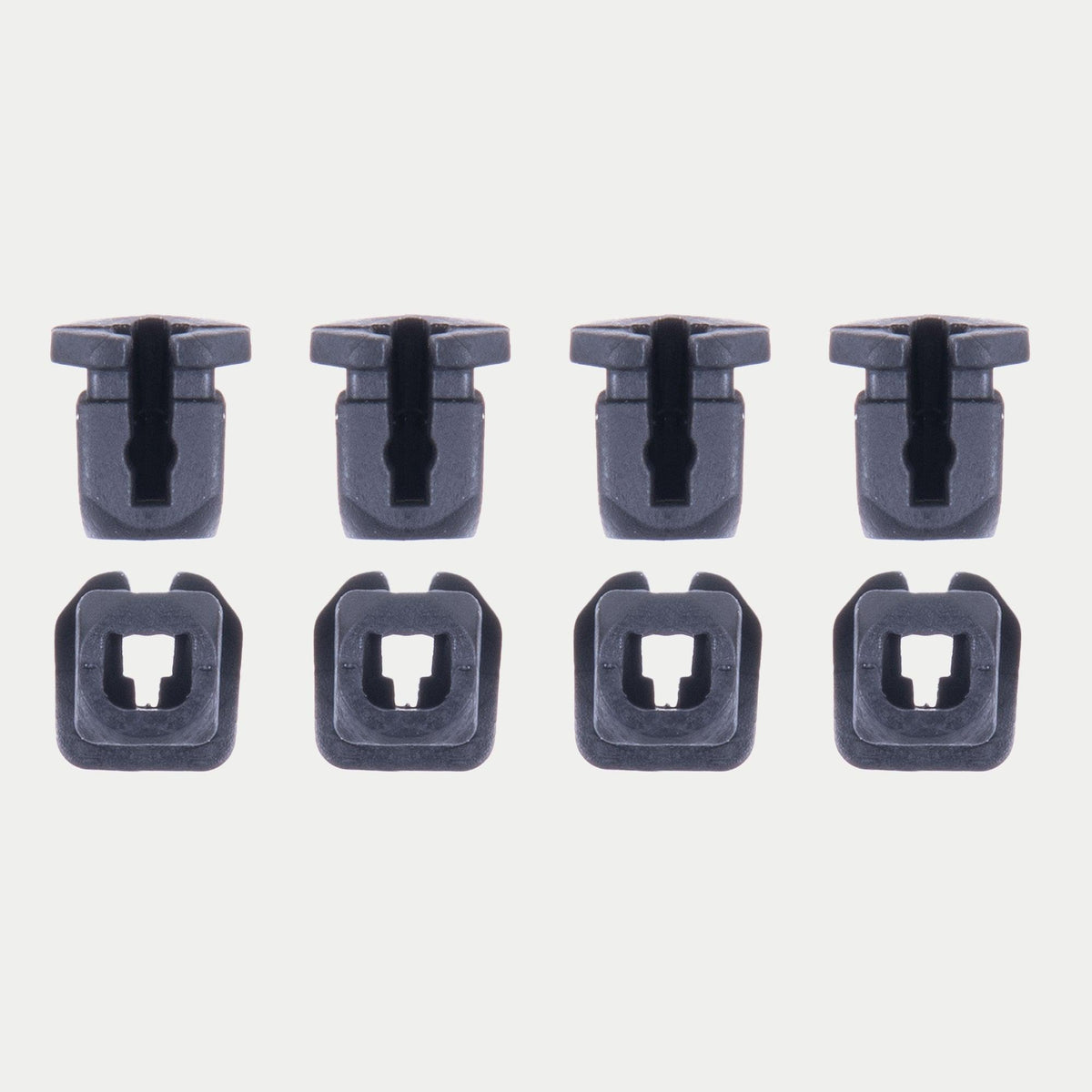 Alpinestars Supertech R10 Connector Set For Spoiler, akcesorium do kasku, czarny, zestaw ośmiu zamiennych plastikowych złączy, widok w dwóch rzędach przedstawiający profil boczny i widok z góry, oficjalna część zamienna do kasków S-R10