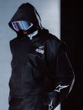 Alpinestars RSRV Axis Leather Hoodie, czarna skórzana bluza z kapturem, logo RSRV i gwiazdy, futurystyczny styl streetwear, premium skórzana konstrukcja
