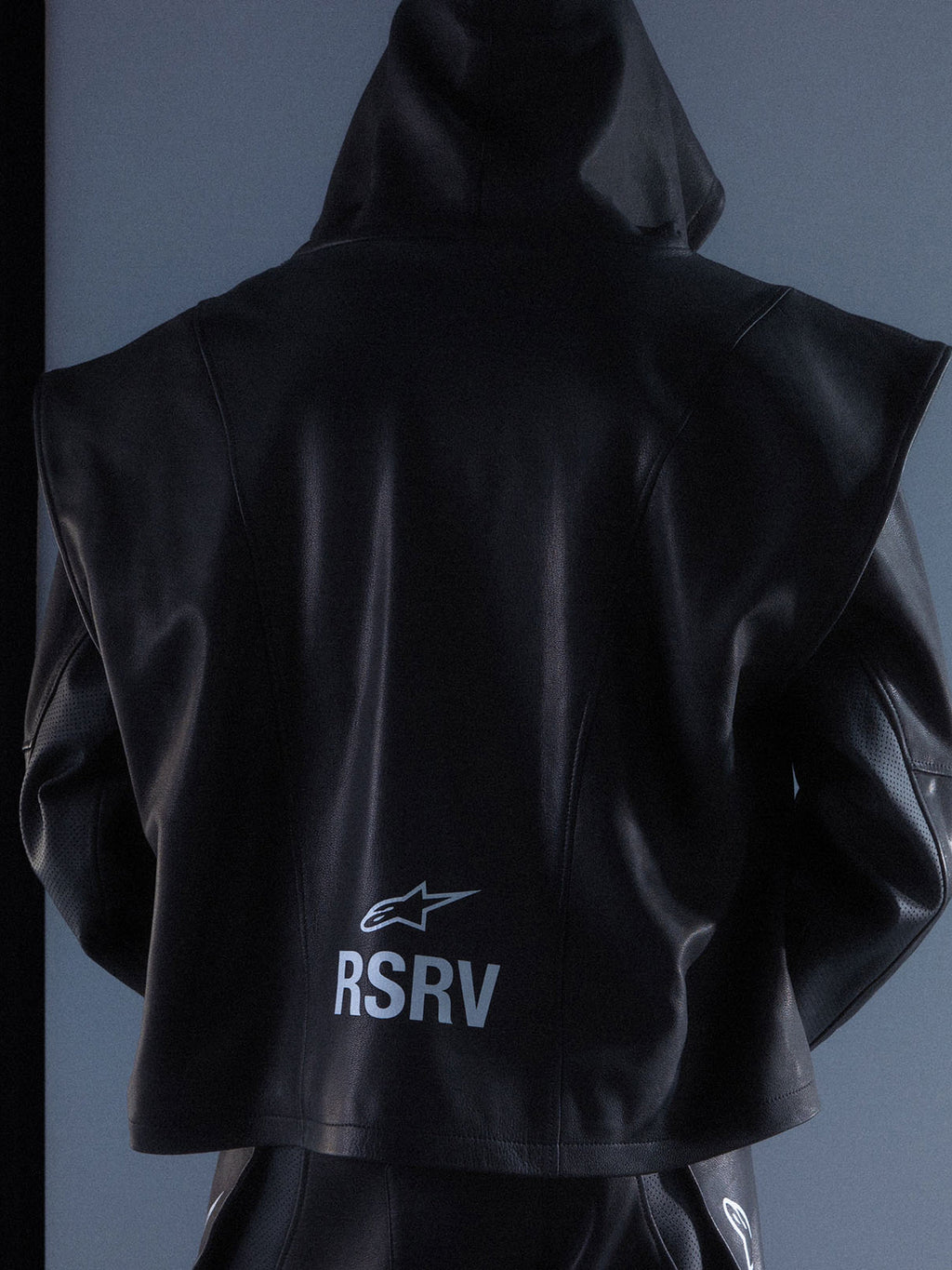 Bluza Z Kapturem RSRV Axis Skórzana