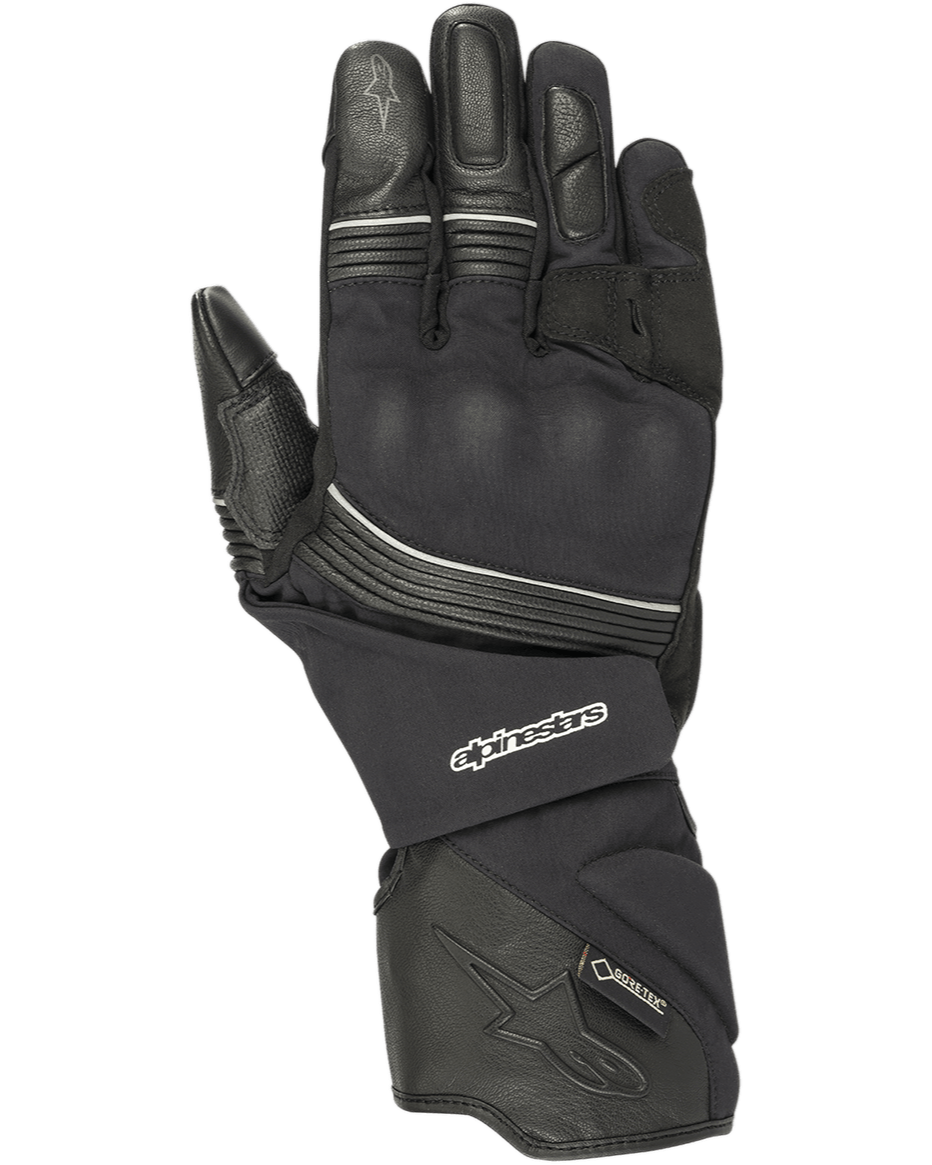 Alpinestars Jet Road Gloves, czarne rękawice motocyklowe, wodoodporna membrana Gore-Tex, konstrukcja skórzano-tekstylna, długi mankiet, wzmocniona ochrona kostek, odblaskowe lamówki, odzież adventure touring