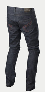 Alpinestars Copper Denim Pants, miejskie jeansy motocyklowe, ciemnoniebieskie z czerwonymi akcentami, widok z tyłu z ozdobnymi czerwonymi przeszyciami na tylnych kieszeniach, skórzana naszywka na pasek, standardowy prosty krój