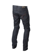 Alpinestars Jeansy Copper, męskie motocyklowe jeansy miejskie, ciemnoniebieskie z czerwonymi przeszyciami na kieszeniach, wzmocnienia aramidowe, widok z tyłu.