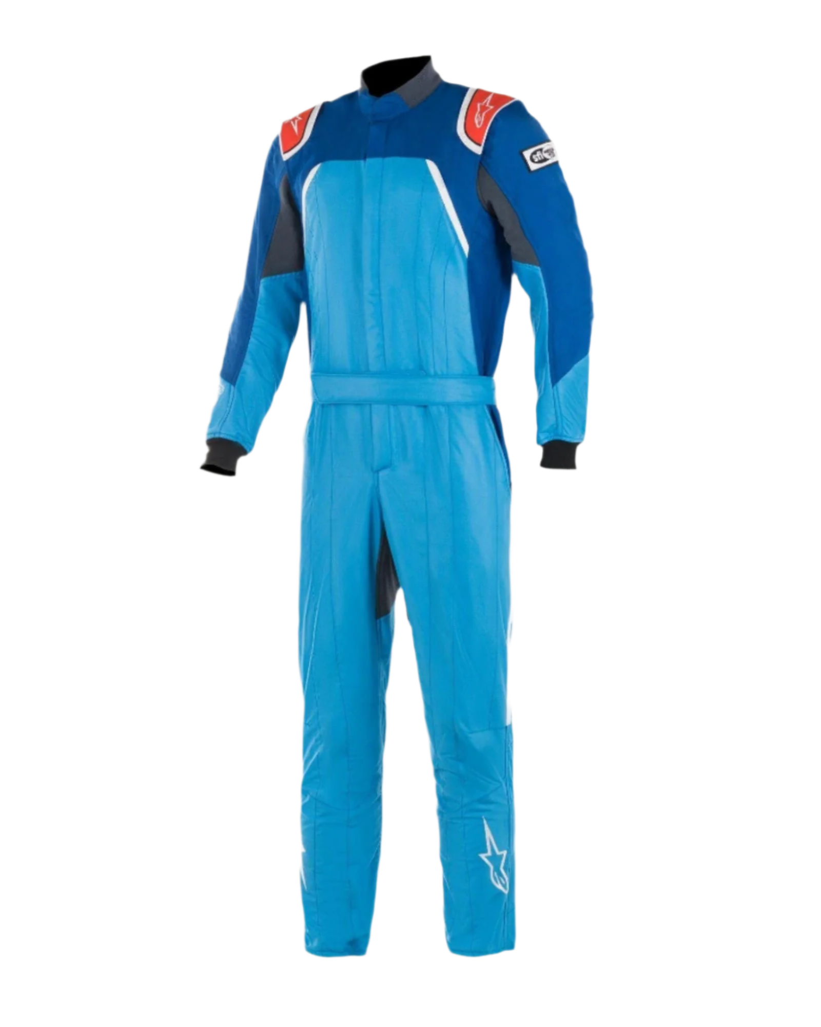 Alpinestars GP Pro Comp Bootcut Suit FIA, samochodowy kombinezon wyścigowy, kobaltowy i królewski błękit z czerwonymi akcentami, czerwone pagony z białym logo, czarne mankiety, nogawki typu bootcut, wielowarstwowa konstrukcja aramidowa do wyścigów torowych