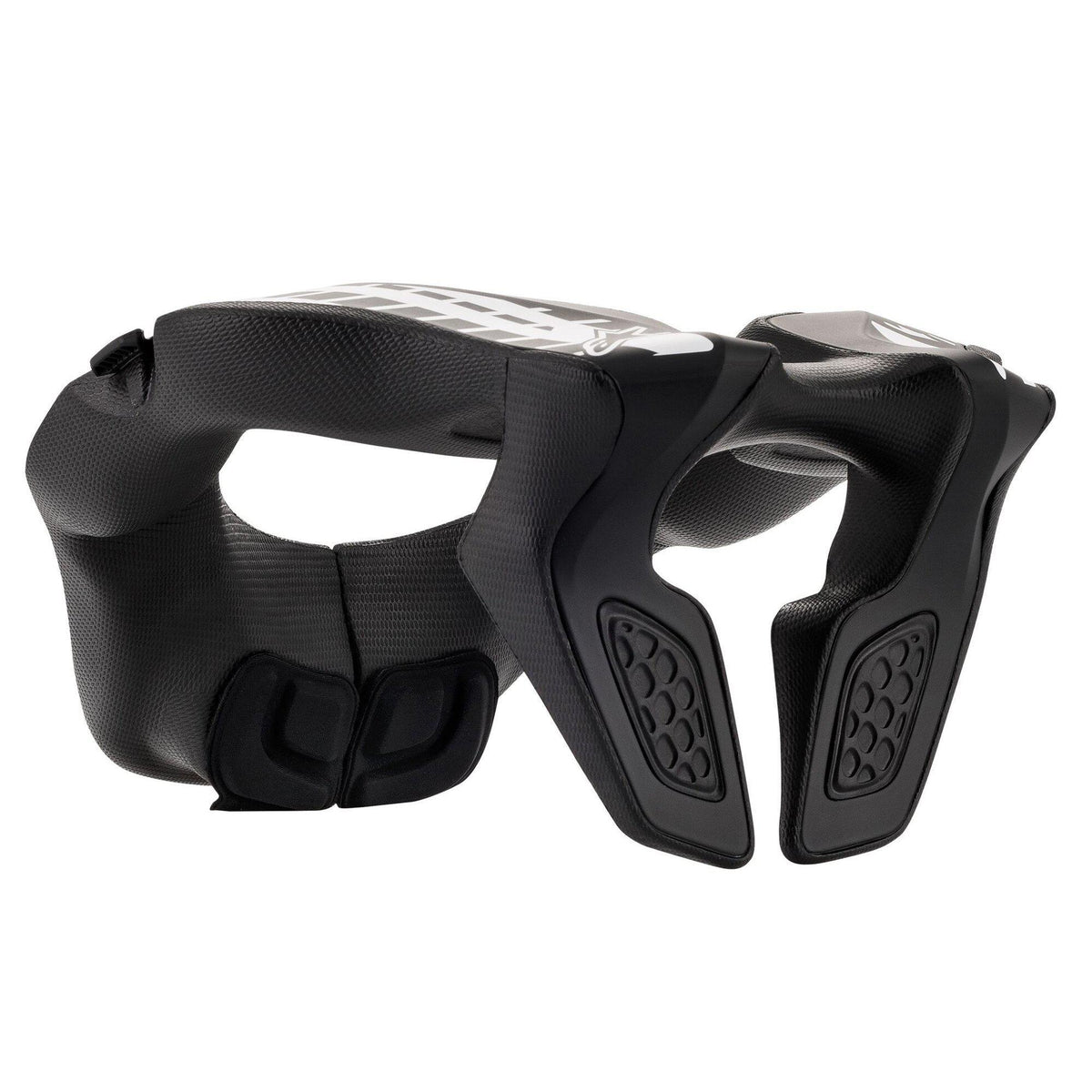 Alpinestars Youth Neck Support, kołnierz ochronny motocrossowy, czarno-biały, z wyprofilowaną polimerową ramą i wyściółką z teksturowanej pianki EVA, białe logo Alpinestars na górnej powierzchni, tylny system stabilizujący, zaprojektowany dla ochrony młodzieży w jeździe terenowej