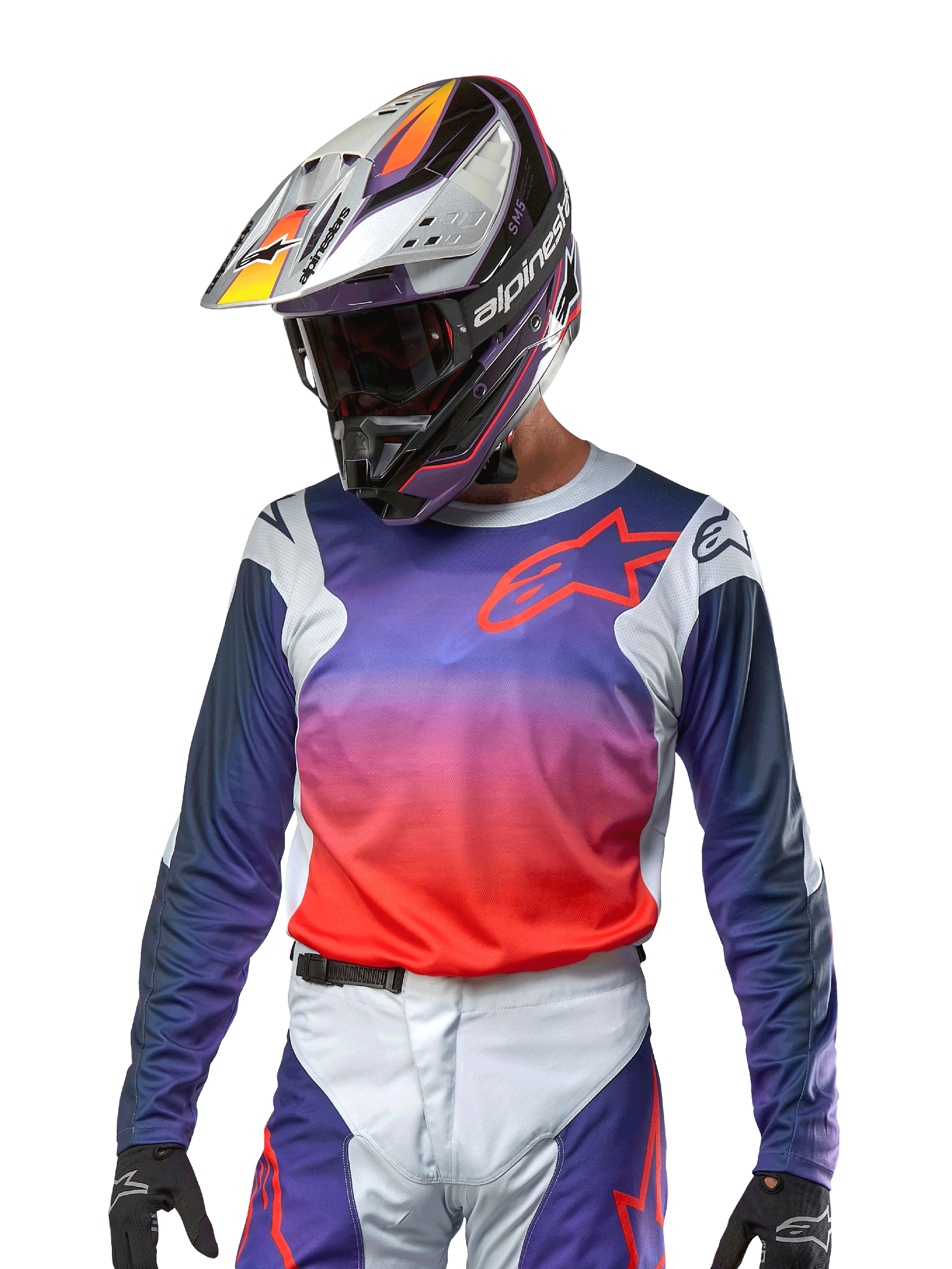 Alpinestars 2024 Racer Hoen Jersey, koszulka motocrossowa, fioletowo-pomarańczowy gradient z ciemnoniebieskimi rękawami, jasnoszare panele na ramionach, noszona z pasującymi spodniami wyścigowymi i kaskiem, kompletny strój do jazdy terenowej