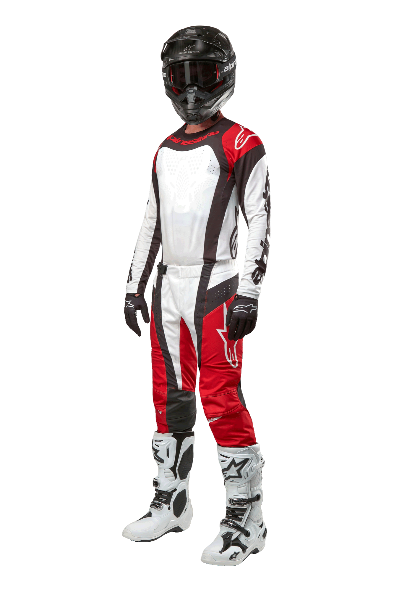 Zawodnik motocrossowy w pełnym stroju Alpinestars, spodnie Techstar Ocuri 2024 w kolorze Mars Red White Black, pasująca koszulka, czarny kask z goglami, czarno-białe rękawice i białe buty motocrossowe, profesjonalny zestaw off-road