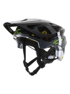 Alpinestars Vector Tech Pilot Helmet CE, kask rowerowy MTB, czarny, biały i chłodny szary z połyskiem, limonkowe logo Alpinestars oraz napis „One Goal. One Vision.”, liczne otwory wentylacyjne i regulowany daszek