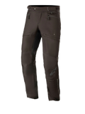 Alpinestars AST-1 V2 Waterproof Pants Long, czarne motocyklowe spodnie turystyczne, kieszenie na zamek, regulowany pas, wzmocnione kolana, szare logo na goleniu, wytrzymała konstrukcja tekstylna