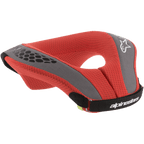 Alpinestars Youth Sequence Neck Roll, młodzieżowy ochraniacz szyi, czerwony i szary, czerwona wyściółka z siatki z szarymi akcentami i czarnym paskiem, białe logo i detale marki, ergonomiczna ochrona dla młodych zawodników