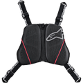 Alpinestars Nucleon KR-C Chest Harness, motocyklowy ochraniacz klatki piersiowej, czarny z czerwonymi akcentami i białym logo, wentylowane panele mesh z centralnym zamkiem, regulowane czarne paski z białymi logotypami, wysokiej klasy sprzęt ochronny do jazdy szosowej